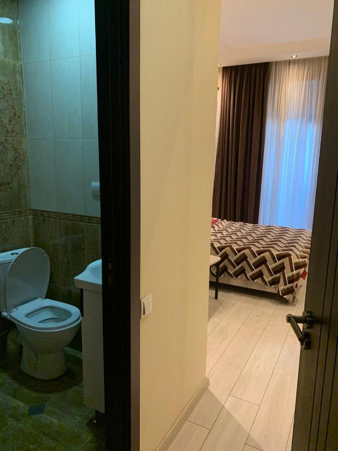 Apartment Three Bedroom In Saburtalo 第比利斯 外观 照片